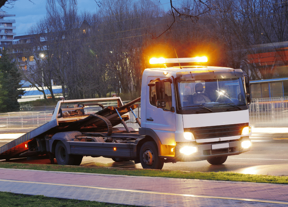 How to Stay Safe While Waiting for a Tow Truck at Night | Hiram Towing Services